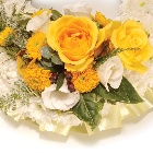 Based wreath Yellow and White